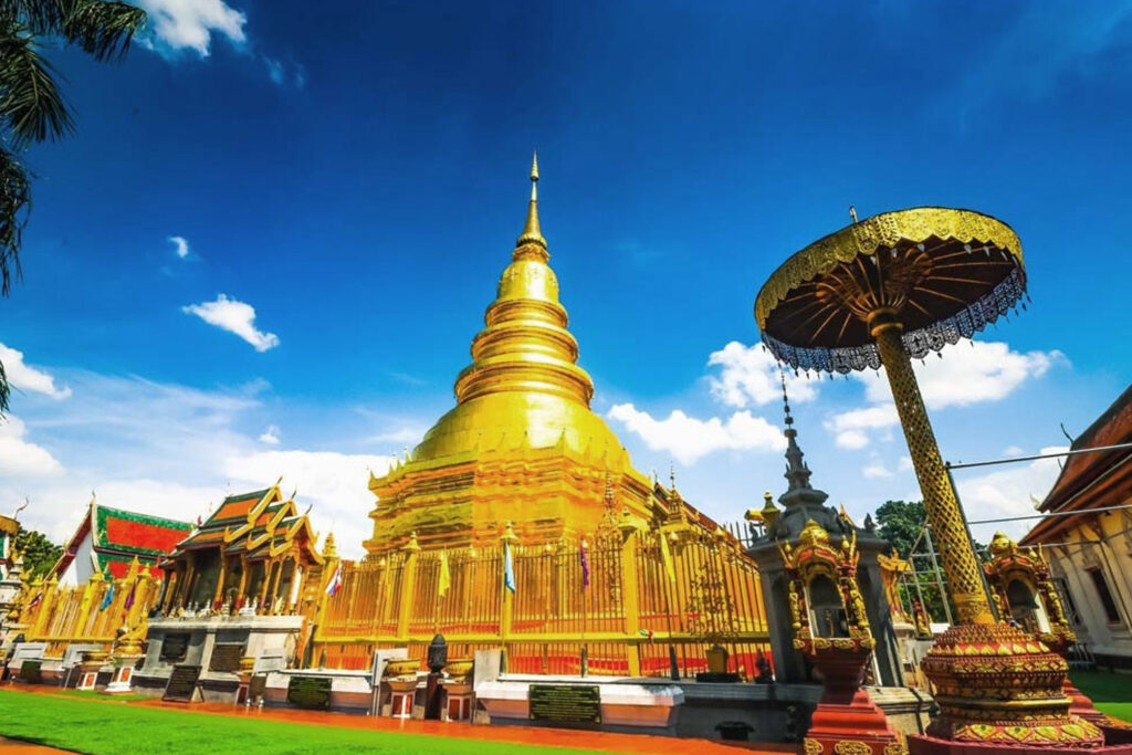 พระธาตุหริภุญชัย จังหวัดลำพูน