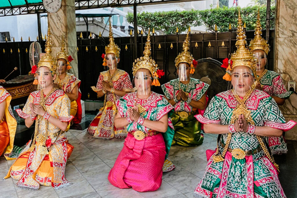 ละครรำแก้บน