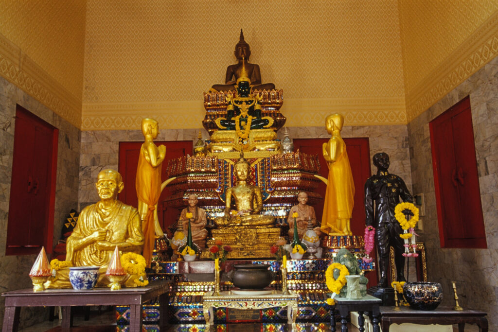 วัดพราหมณี (หลวงพ่อปากแดง) นครนายก