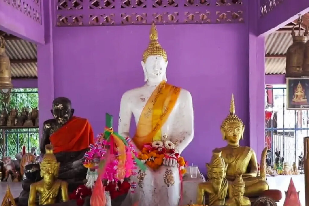 วัดหลวงพ่อขาว อ่างทอง