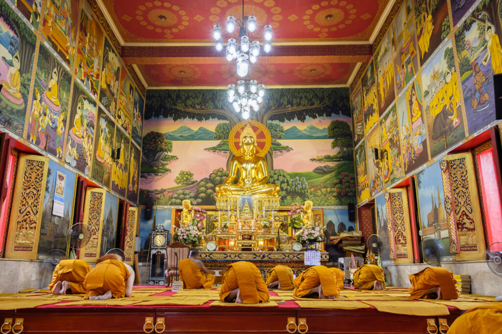 หลวงพ่อเหลือ วัดสร้อยทอง บางซื่อ