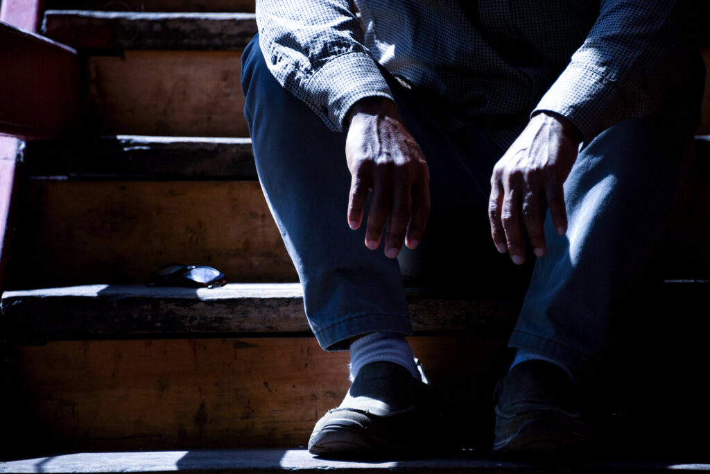 ห้ามนั่งบนบันได 3